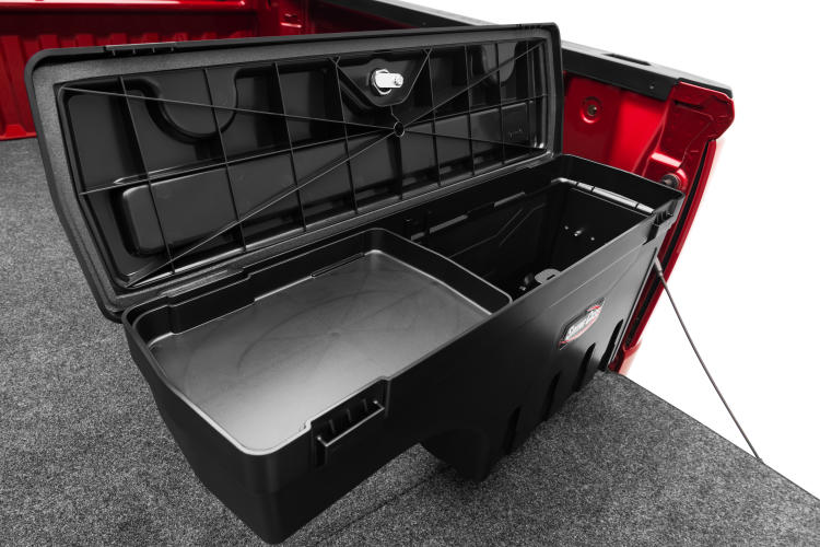 Sample of an Undercover Swingcase installed on a truck. This model is for the passenger side