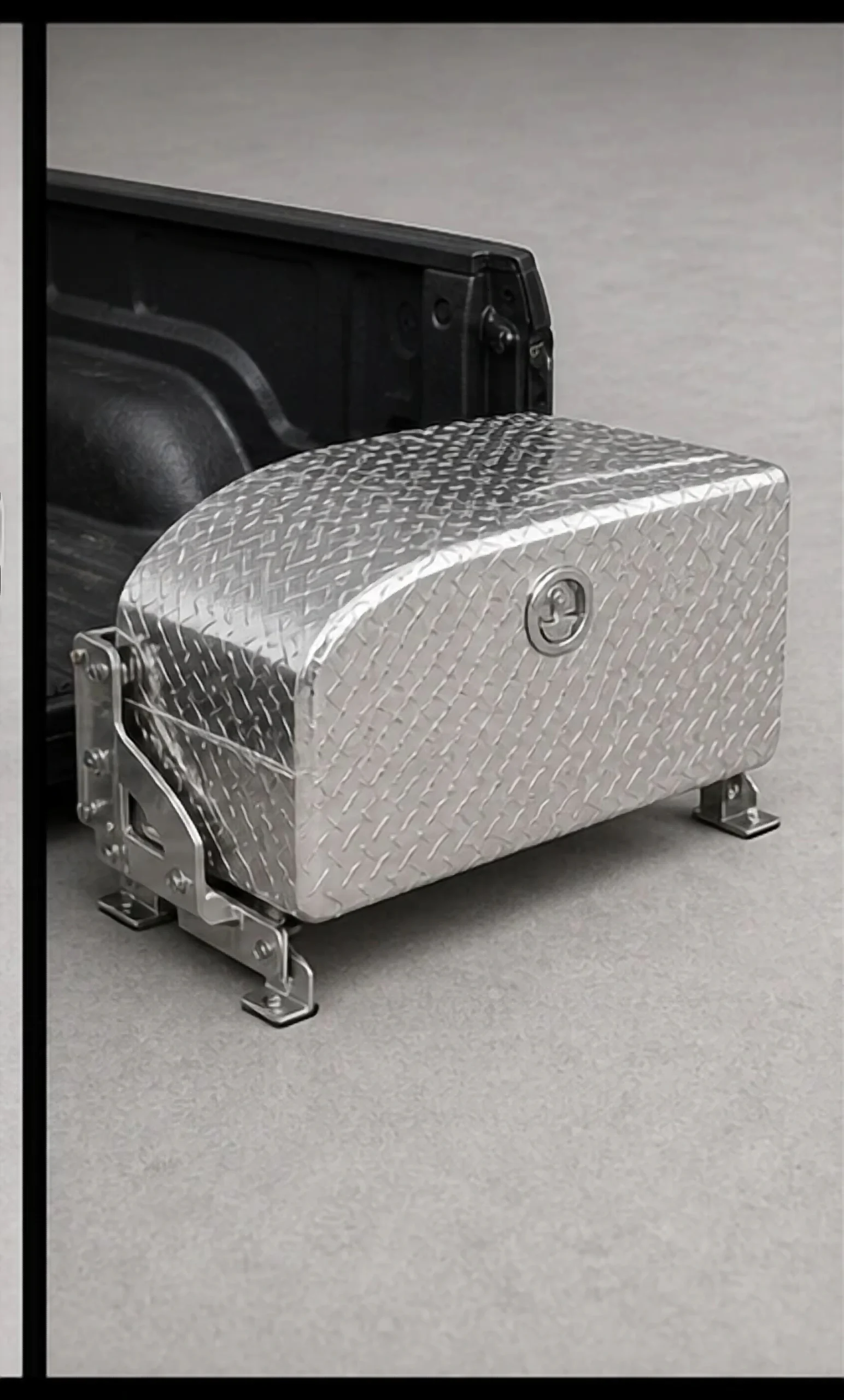 Dee Zee DZ95P Wheel-Well Toolbox product reference