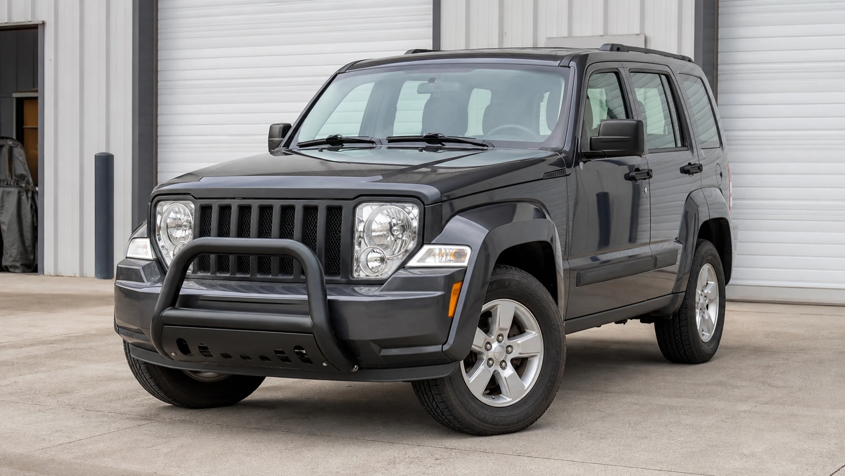 2008 to 2012 Jeep Liberty KK style SUV with a correctly fitted front bull bar