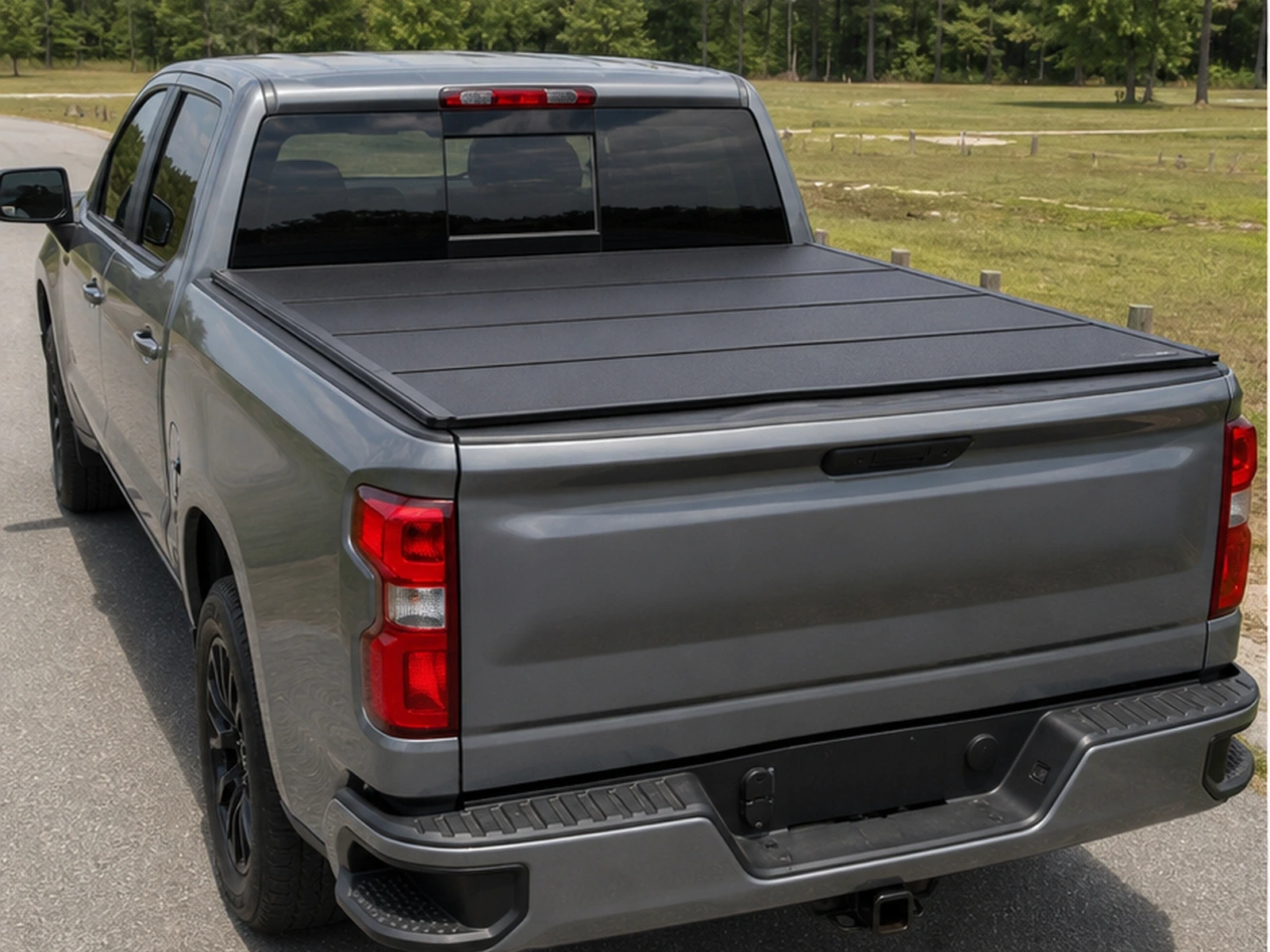 BAKFlip G2 Tonneau Cover Chevy Silverado, GMC Sierra 1500: installed-use view