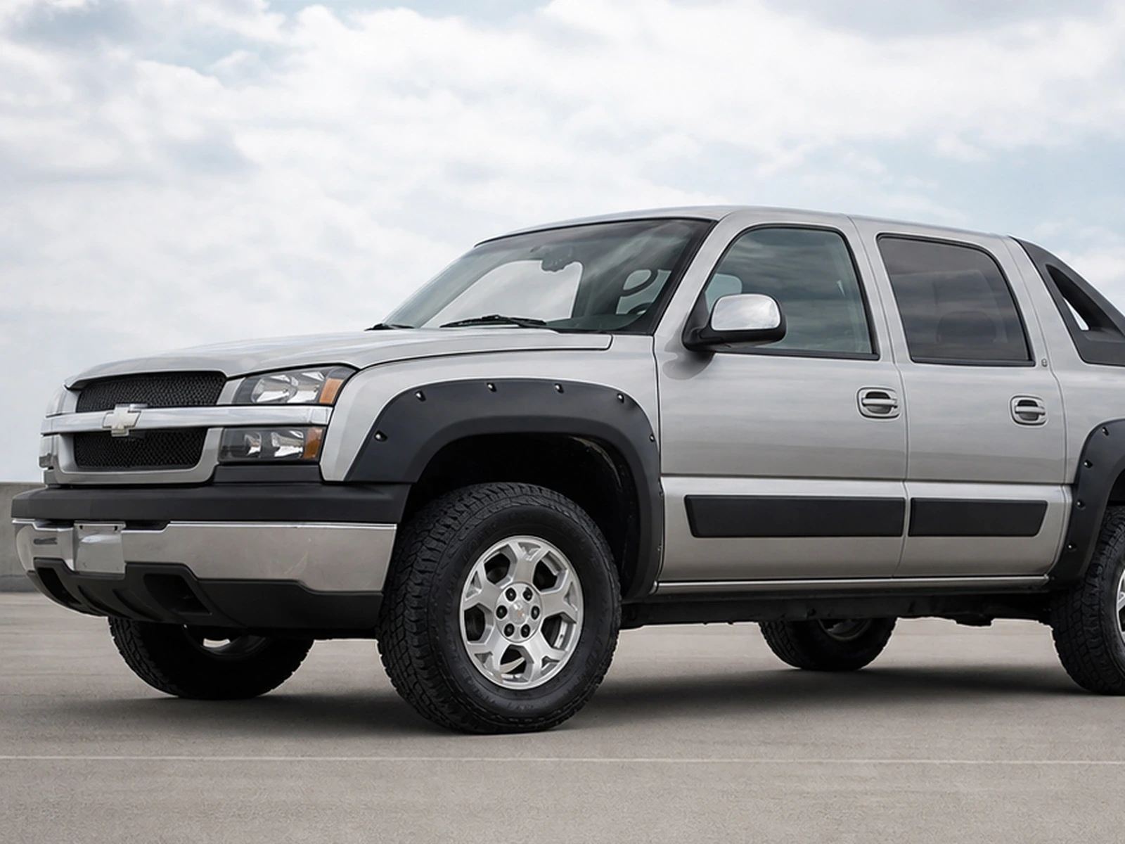 Bushwacker 40920-02 Fender Flares for 2003-2006 Avalanche: installed-use view